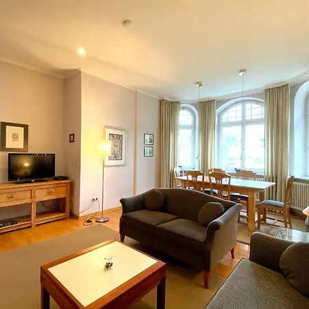 Apartment Ferienwohnung Rossini In Der Sirene