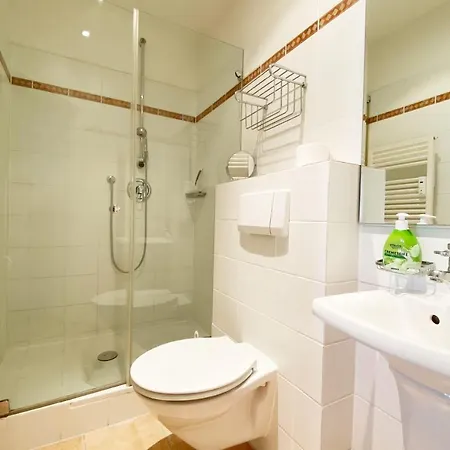 Apartment Ferienwohnung Rossini In Der Sirene Binz