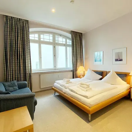 Ferienwohnung Rossini In Der Sirene * Binz